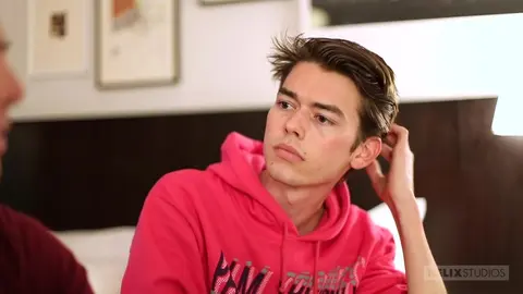 Seth Peterson et Austin Lovett - Hotel Helix : Retour de flamme