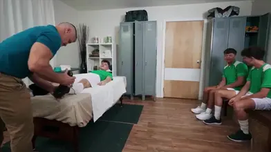 Le Coach Baise Son Jeune Footballeur