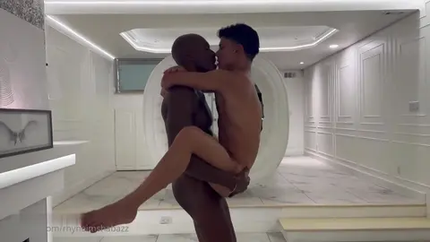 Rhyheim Shabazz empale Joaquin Santana avec sa bite monstrueuse