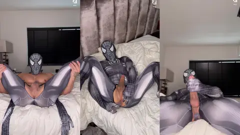 Levy Van Wilgen – Branlette en cosplay Spiderman