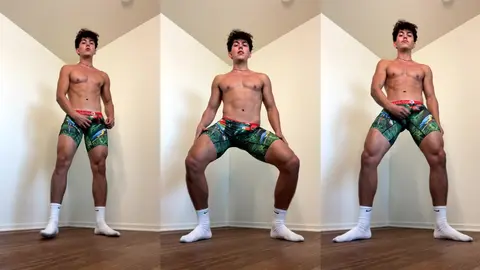 Je grinde torse nu en slip vert