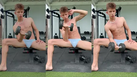 Je m'entraîne en slip et j'exhibe mon corps