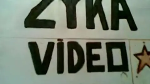 Meu cu liso peidando muito de prazer nas socadas
