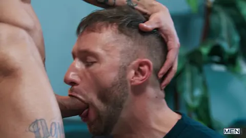 World Cock Partie 3 : le footballeur latino Siren Santiago se fait bouffer le cul et baiser à cru par Miles Fallon