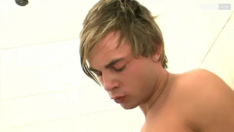 Sexe sous la douche : Sc.2