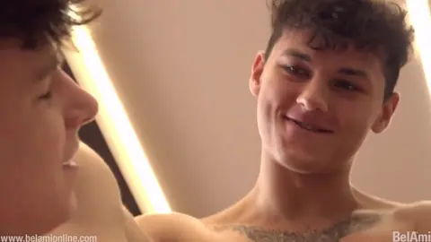 Camillo Beischel baise Shane Mendes