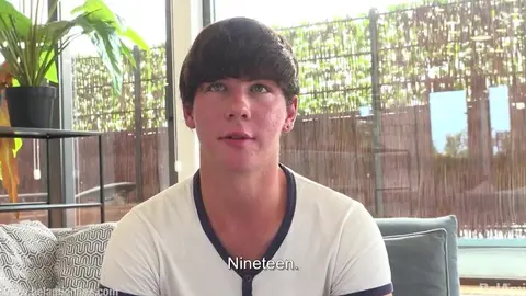 Trey Winters sur le canapé de casting