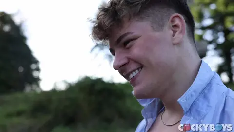 UN LIEU SECRET : Carter Collins et Oliver Marks