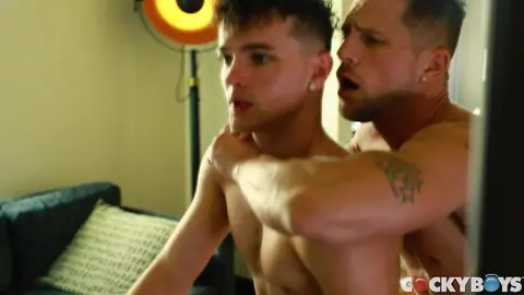 Aaron Elias et Roman Todd