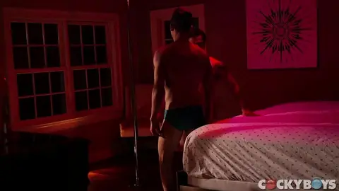 Levi Karter baise Danny Montero !