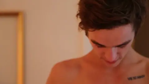 Topher Dimaggio baise Kody Stewart
