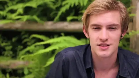 Jaxon Radoc : Tu veux devenir un CockyBoy ?