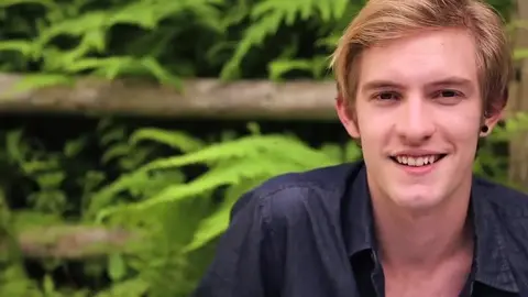Jaxon Radoc : Tu veux devenir un CockyBoy ?