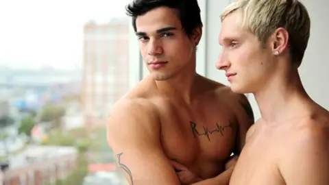 #NoWords: Max Carter & Levi Karter