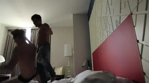 Jett Black et Levi Karter : flip-fuck !