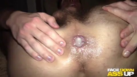 Baiser de cul sans arrêt