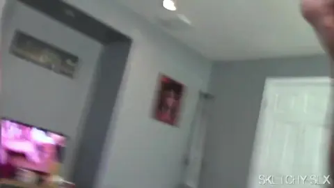 TROU BAVEUX À BAISER