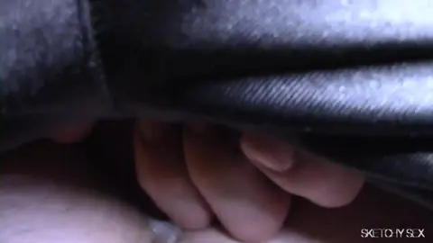 CUM HUNGRY HOLES