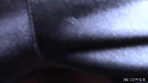 TROUS AFFAMÉS DE SPERME
