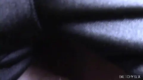 TROUS AFFAMÉS DE SPERME