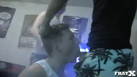 POUND DAT ASS