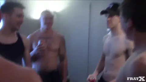 TROU BAVEUX BAISÉ