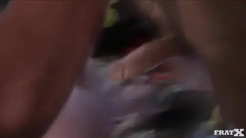 MUSCLE BUTT BRO