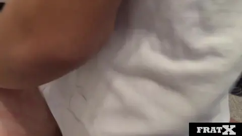 GANGBANG À 5 MECS