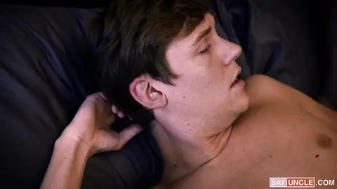 Première fois qu'ils partagent un lit