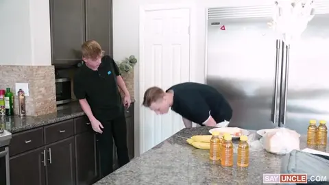 Grand Demi-Frère, Grosse Bite