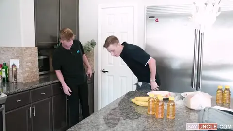 Grand Demi-Frère, Grosse Bite