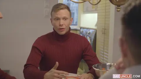 Deux twinks reconnaissants