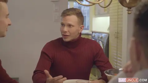 Deux twinks reconnaissants