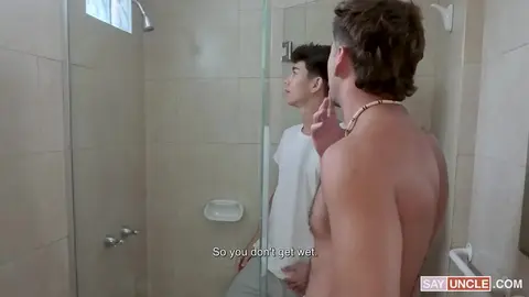 Il est bien meilleur pour baiser que pour réparer des salles de bains
