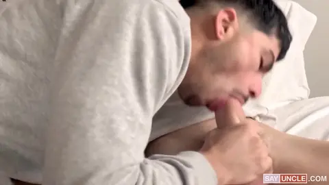 Un paquet d’argent, une bouche pleine de sperme