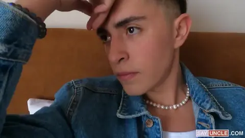Beau et excité