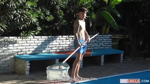 Le jardinier et le garçon de piscine
