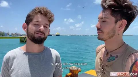 Sexe gay sur la plage