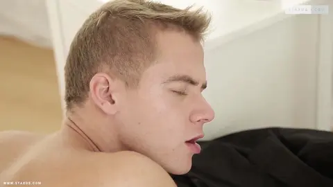 Mannix le sale gosse se fait démonter