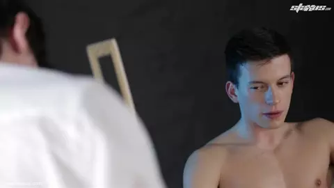 Jeunes mecs en baise bareback