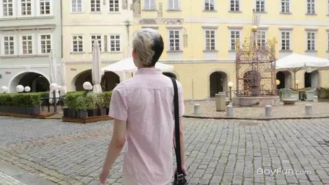 Jake Hunter le TBM a un rendez-vous avec le beau garçon Mark Troy.