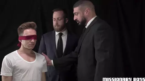 Deux daddies pour Elder Bar