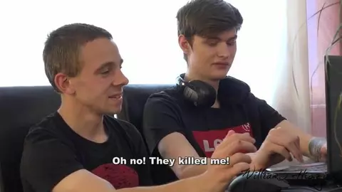 Touche pas ma teub, frérot !