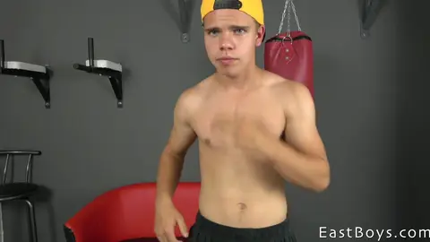 Casting porno du jeune boxeur Richard Hicks