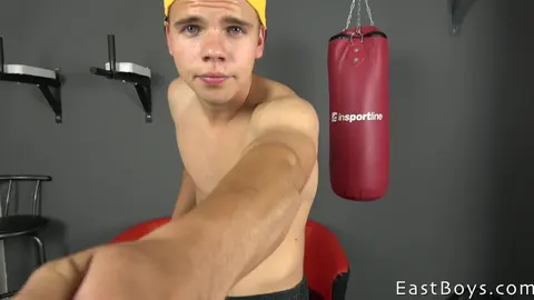 Casting porno du jeune boxeur Richard Hicks