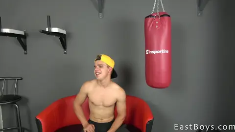 Casting porno du jeune boxeur Richard Hicks