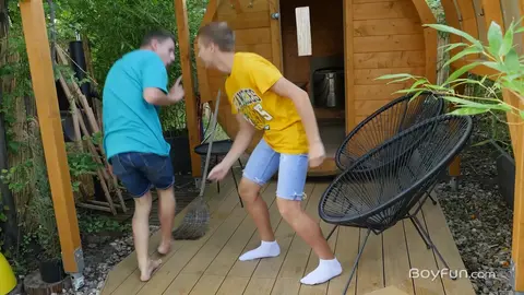 Ollie Barn & Timmy Cole