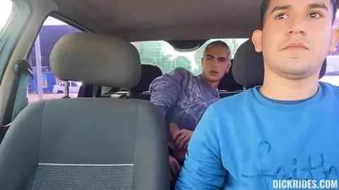 Enculé par mon chauffeur Uber