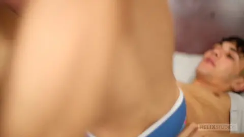 Alex attaque le cul de Zach - Zach Letoa & Alex Riley