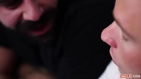 Soirée pyjama avec beau-papa